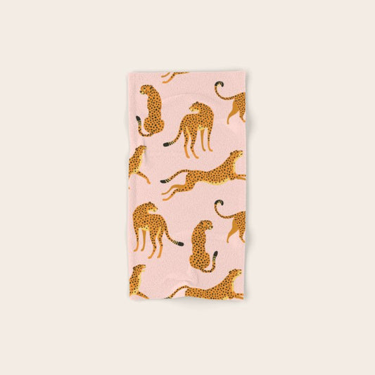Leopard pattern Bath Towel Gallery Image 1