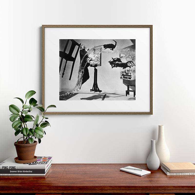 Dalí Atomicus, Salvador Dali painting with flying cats and water spurts surrealism / surrealist black and white photograph / photography by Philippe Halsman Framed Art Print Gallery Image 19